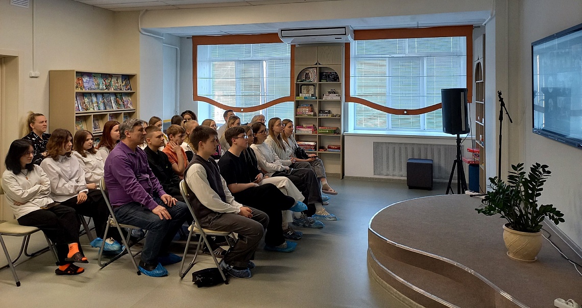 25 марта в центральной детско-юношеской библиотеке состоялся телемост с писательницей Еленой Габовой.